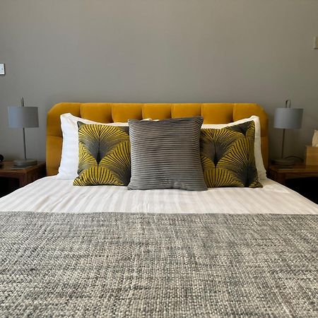 קרומר The Red Lion Hotel מראה חיצוני תמונה A bedroom at the hotel