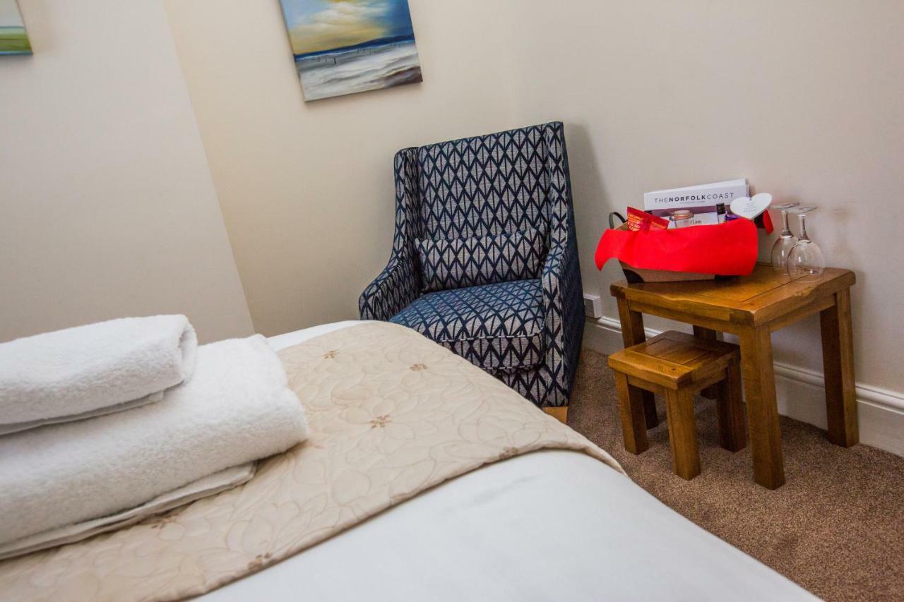 קרומר The Red Lion Hotel מראה חיצוני תמונה A treatment room at the school